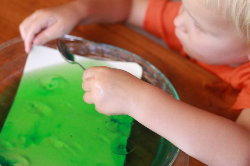 Looking for educational toys, science kits, monthly crafts for kids, monthly subscriptions for kids, a monthly craft box or kids craft subscription? Green Kid Crafts, kids craft subscription and maker of the best subscription boxes, including award-winning arts and craft subscription boxes and best monthly subscription boxes has what you're looking for!