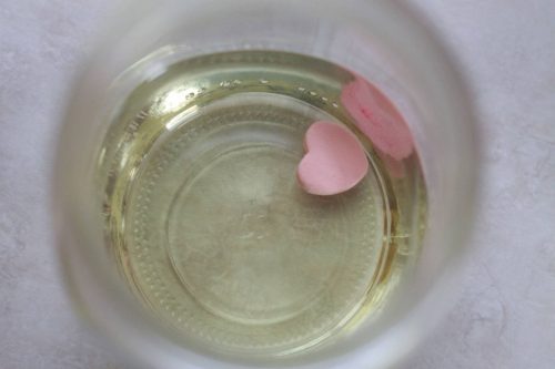 Dissolving Candy Hearts - Looking for educational toys, science kits, monthly crafts for kids, monthly subscriptions for kids, a monthly craft box or kids craft subscription? Green Kid Crafts, kids craft subscription and maker of the best subscription boxes, including award-winning arts and craft subscription boxes and best monthly subscription boxes has what you're looking for!